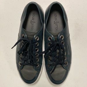 Louis Vuitton sneakers. Oversized eyelets.